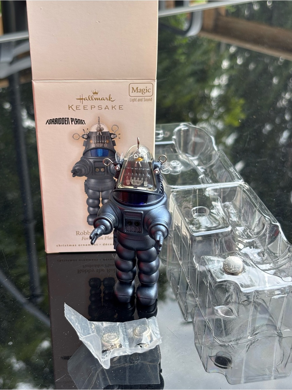 Hallmark 2009 Robby the Robot Forbidden Planet Magic Sound Christmas Ornament